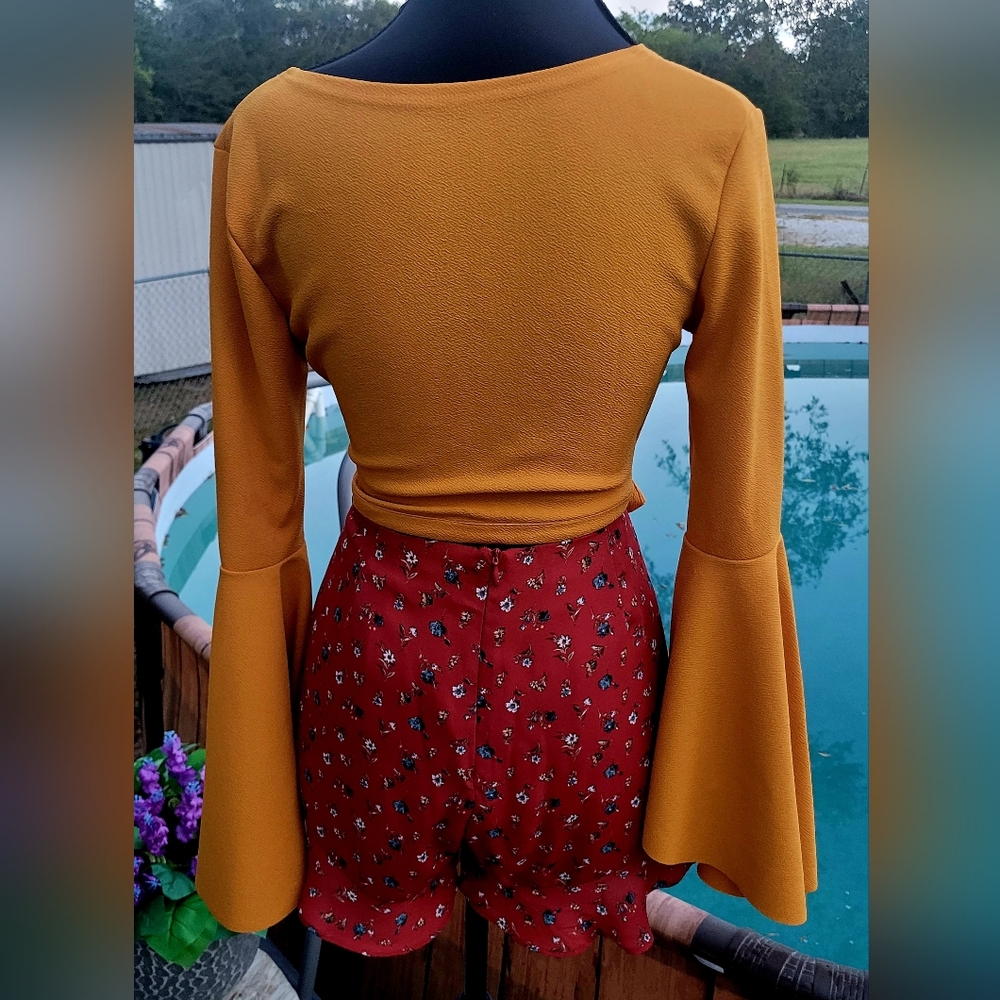 She + Sky Printed Ruffled Shorts - Picture 9 of 11